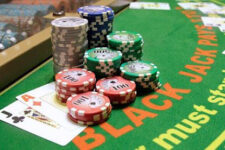 Tiền Trong Casino Gọi Là Gì ? Hiểu Hơn Về Chip Trong Casino