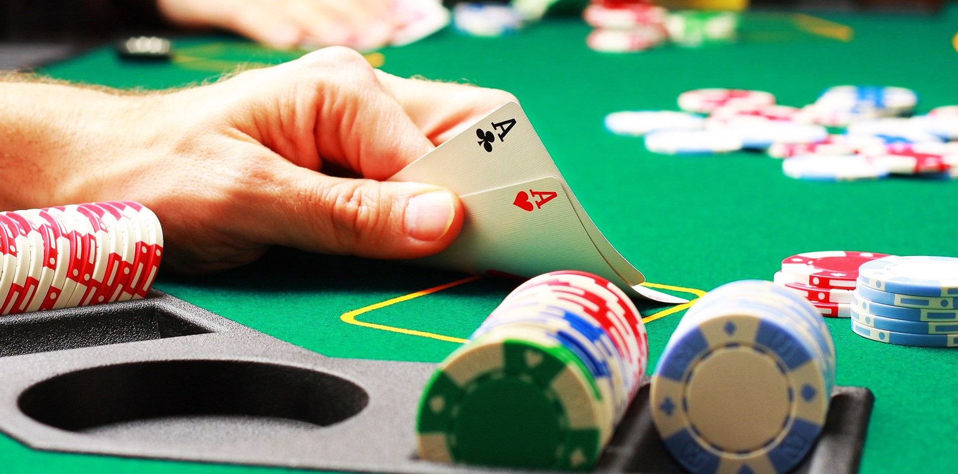 Hướng dẫn cách chơi Poker hiệu quả từ A - Z cho người chơi